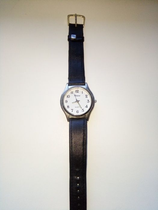 Продам часы .Водонепроницаемые ,кварц .