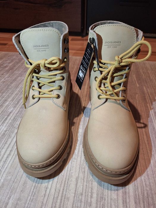 Dr.Marten's,Jack&Jones,Bugatti,Dockers мъжки боти