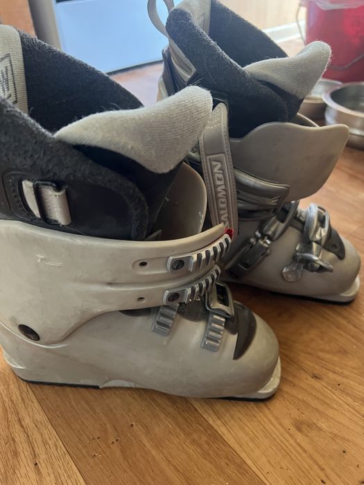 Ботинки горнолыжные Salomon 38р