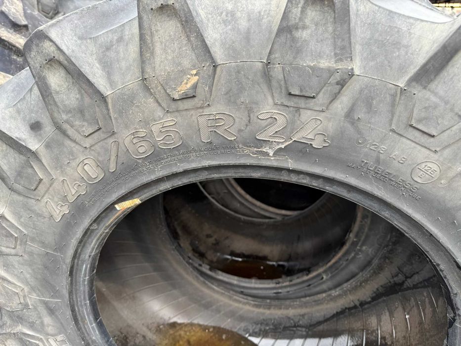 Anvelope 440.65 R24 Pirelli