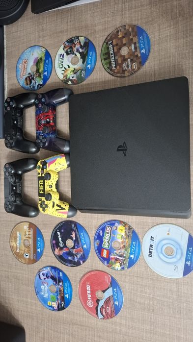 Sony Playstation 4 Slim, продается