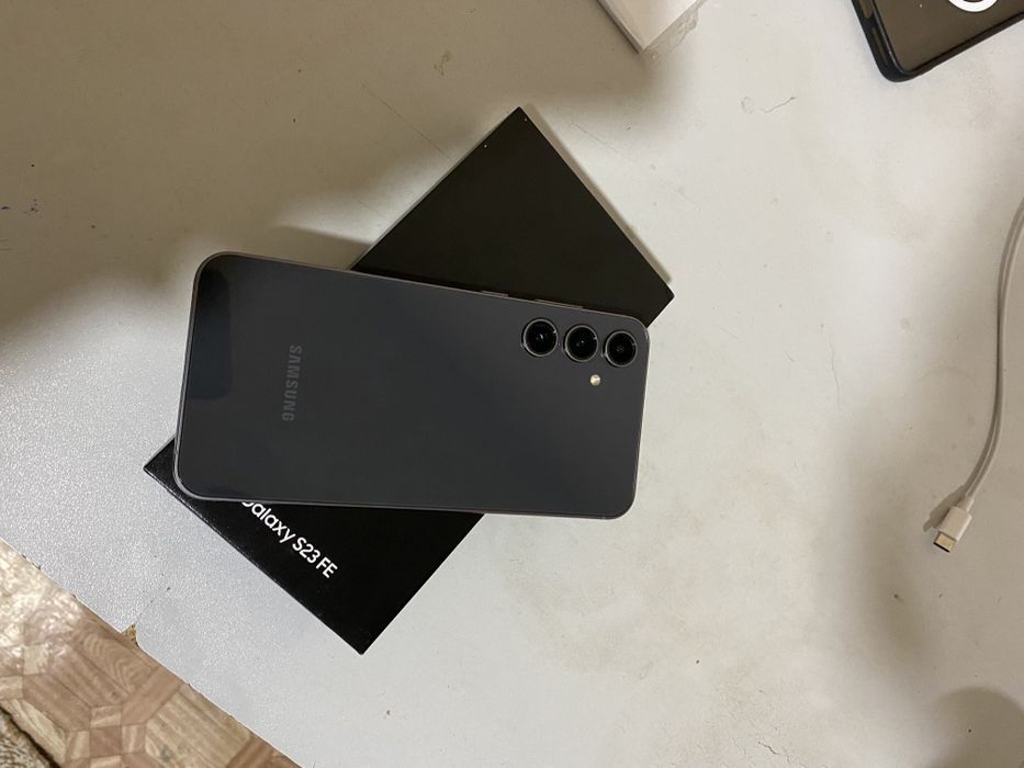 Samsung S23 FE 8/128