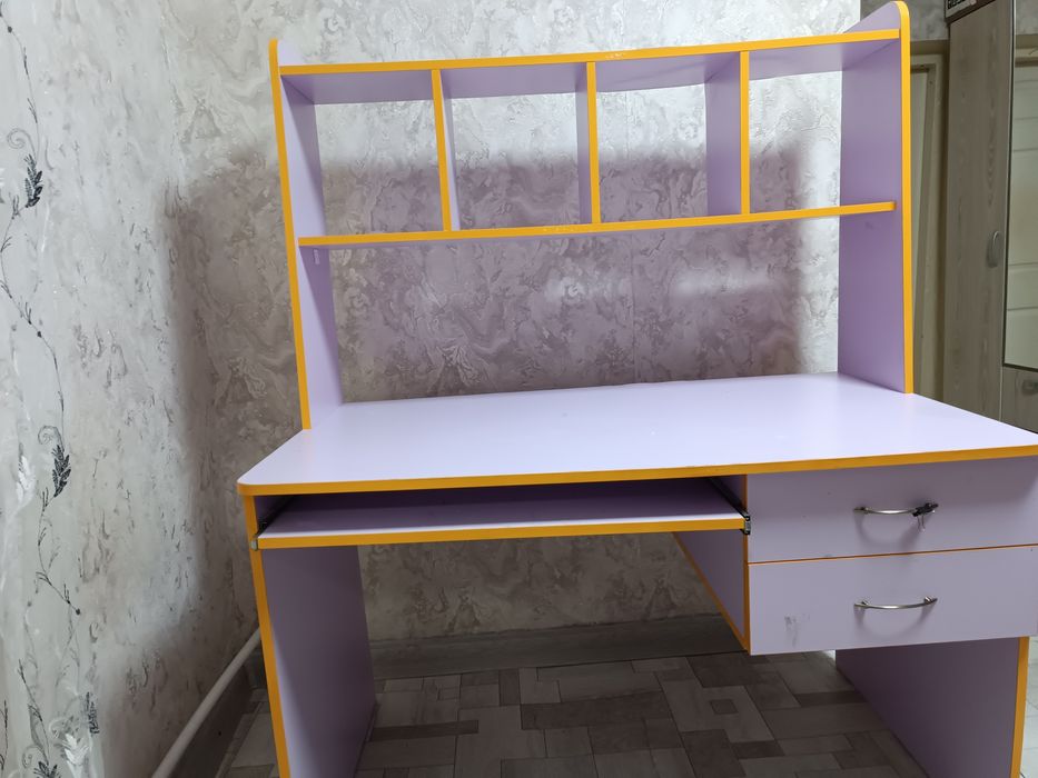 Мебель компьютерный столик