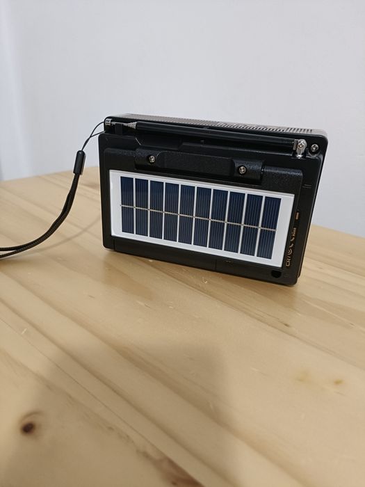 Radio cu încărcare solară
