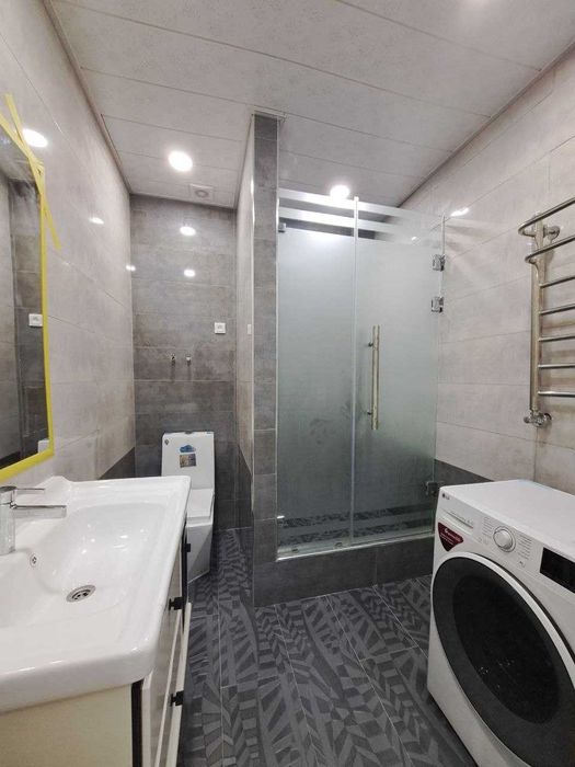 3х комнатная квартира 104кв/м на 3 этаже в красным доме-Вокзал