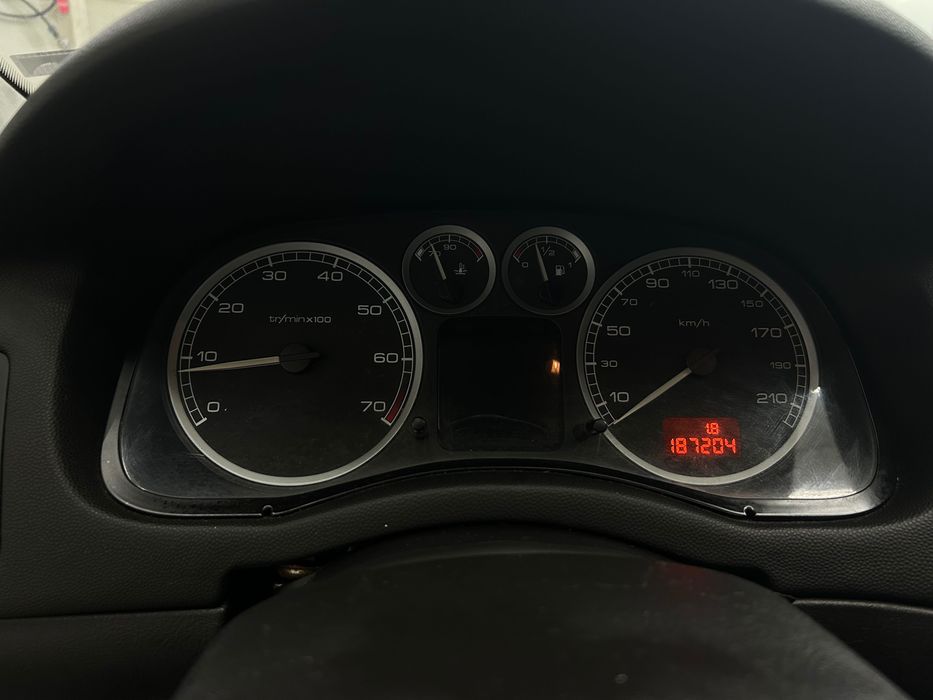 Пежо 307 1.4i бензин 75кс