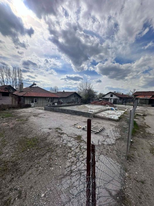 Парцел  в Перник