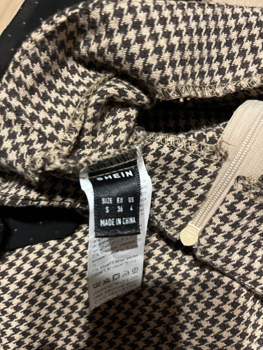 Официален комплект - пола и тънка блуза с дълъг ръкав