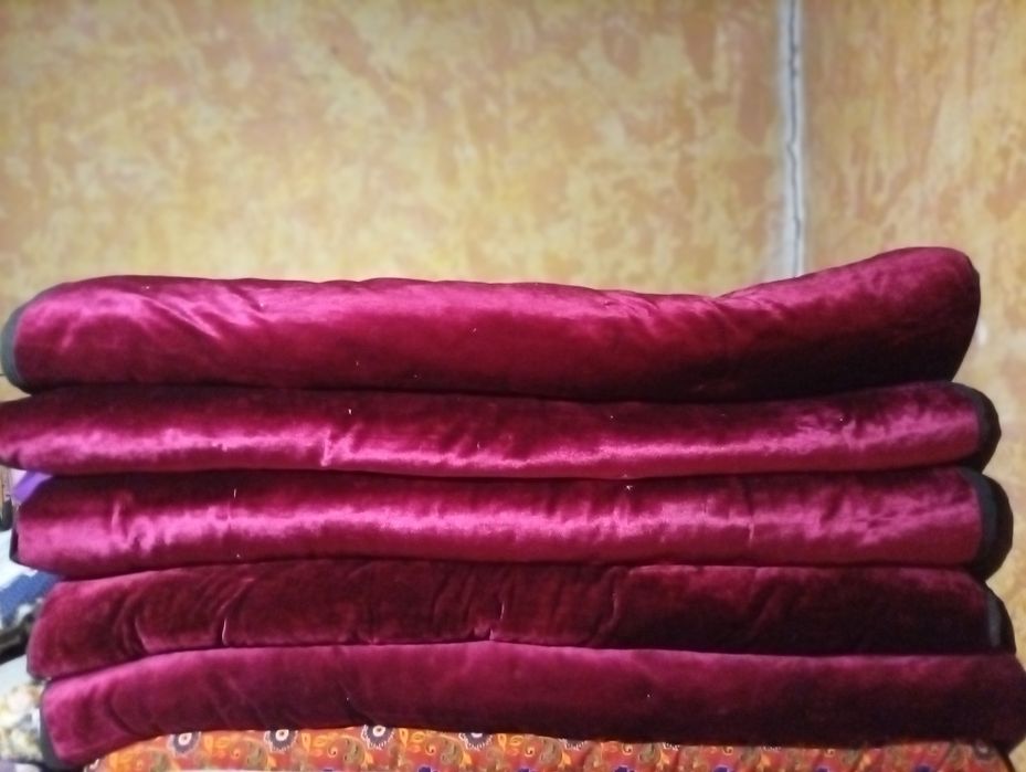 Корме 5шт одинаковые новый