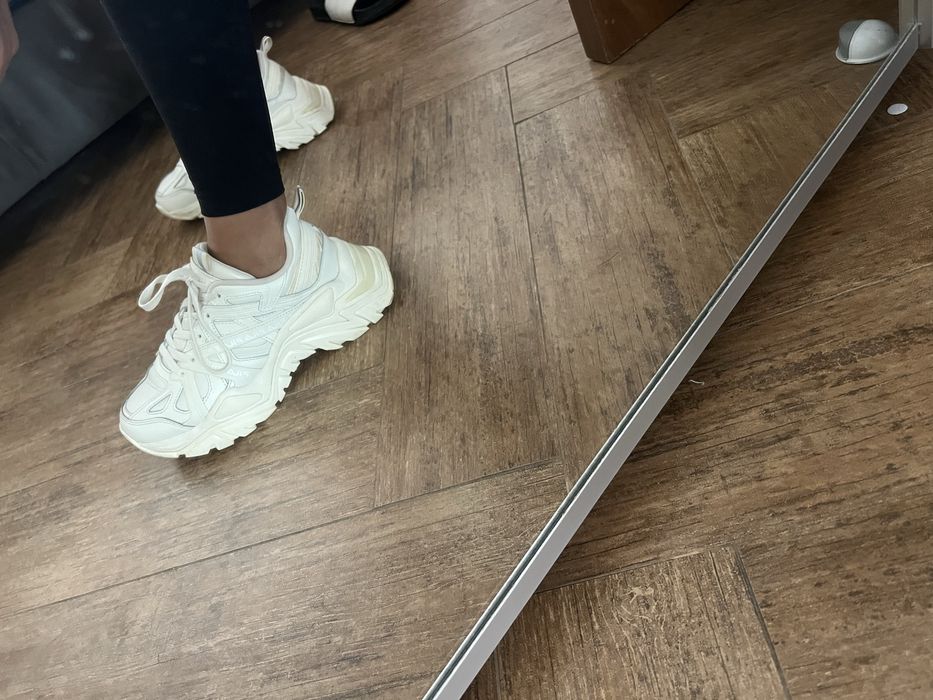 Маратонки Nike и Fila