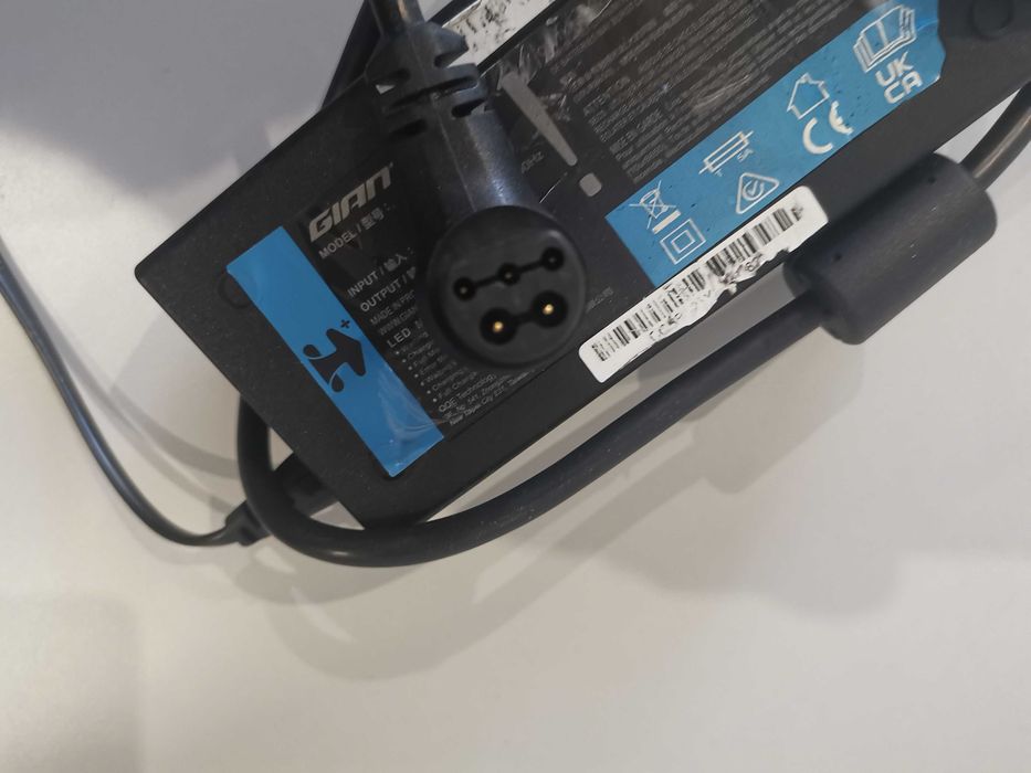 GIANT SMART CHARGER зарядно за части