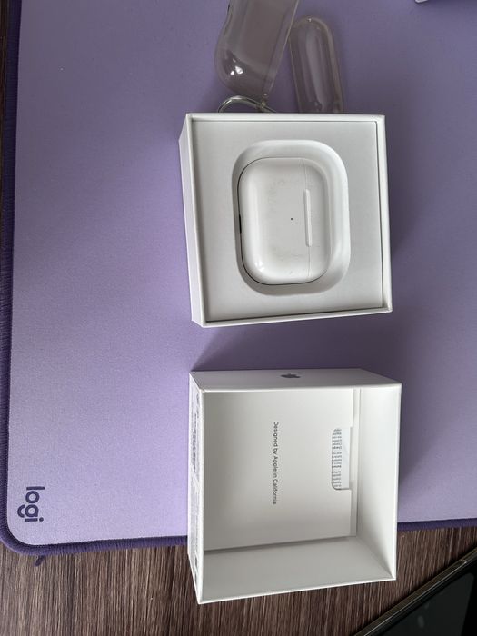 Продам наушники эпл про