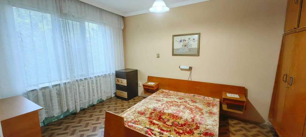 Продава се Четиристаен апартамент в Бургас, Лазур - 110 кв.м за 1719 €/кв.м - Снимка #1