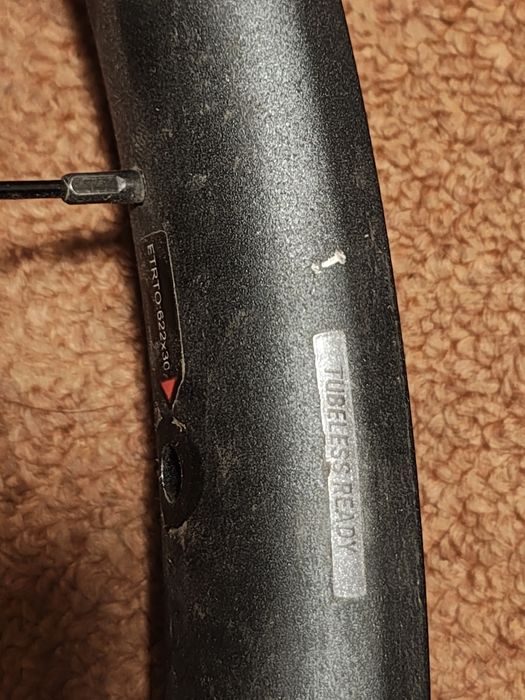 Велосипедный обод 29 бескамерка