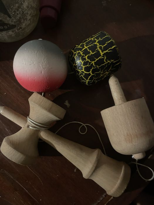 Kendama+pill sau separat