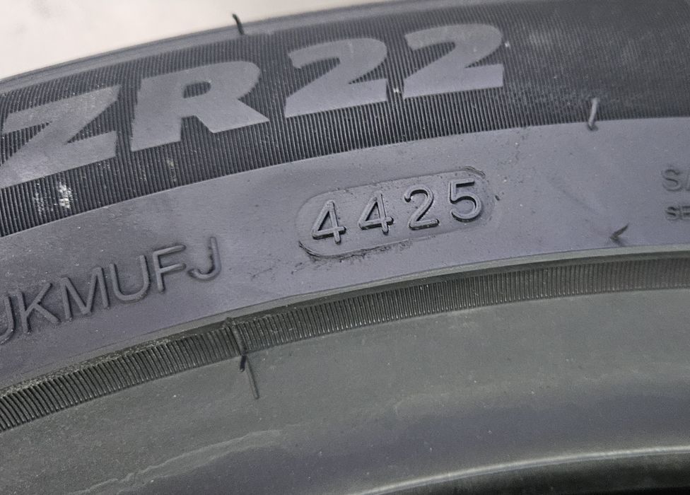 285/40 R22 110Y XL UNIGRIP (Gripmax) Anvelope noi vara protectie janta