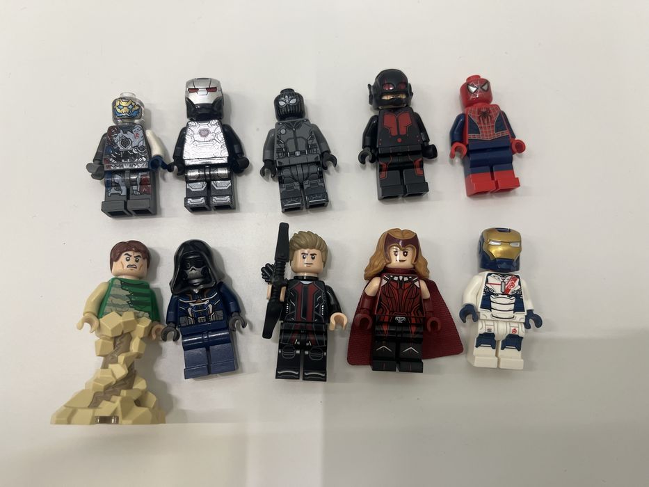 Продаю лего марвел