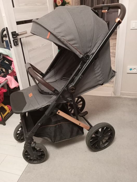 Продаю каляски 2 по цене одной