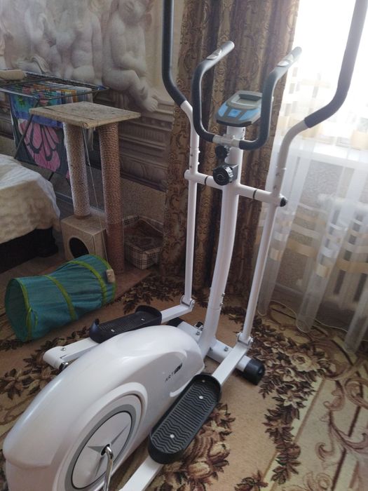 Эллиптический тренажер