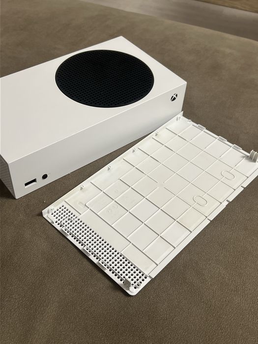 Curatare console gaming (XBOX, Playstation)