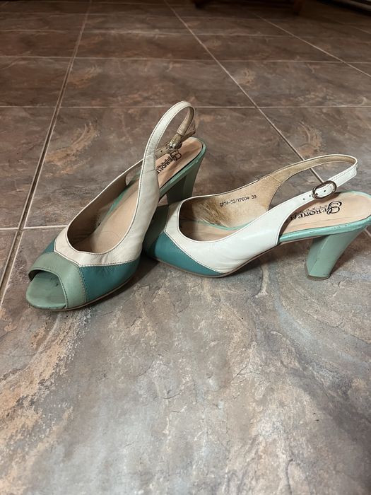 Туфли 38-39  женские