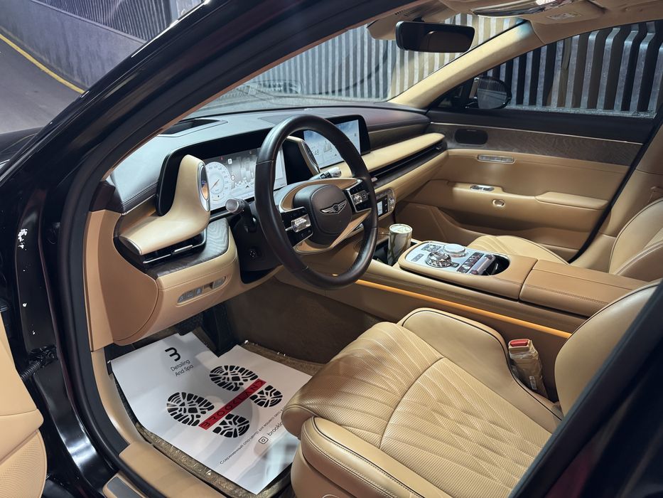 Genesis G90 …………