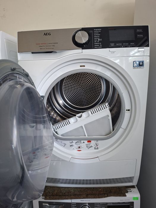 Сушилня AEG 9000 Series Lavatherm