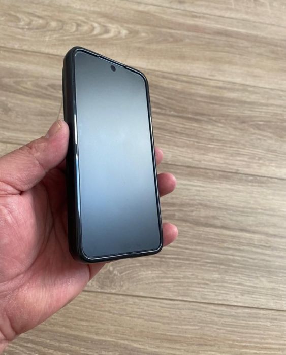 Продам Samsung S22 5G