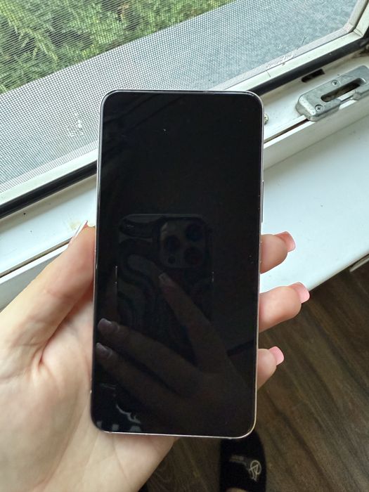 Продам samsung galaxy s22 б/у