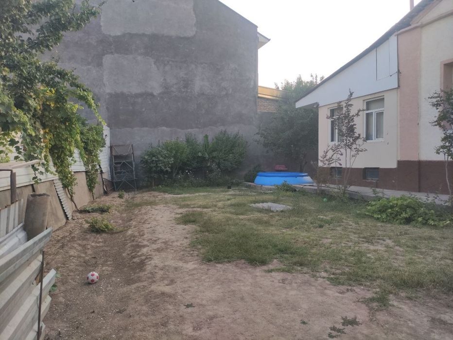 Fasad 20/23 Hovli Sotiladi