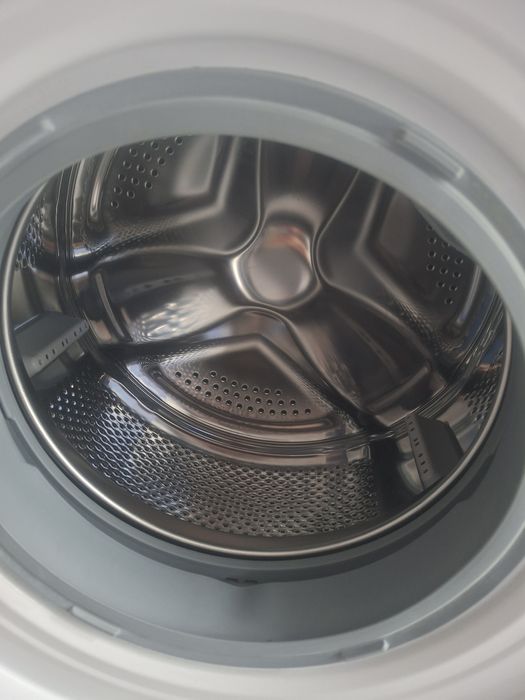 Продавам пералня Daewoo 7 кг, безупречна
