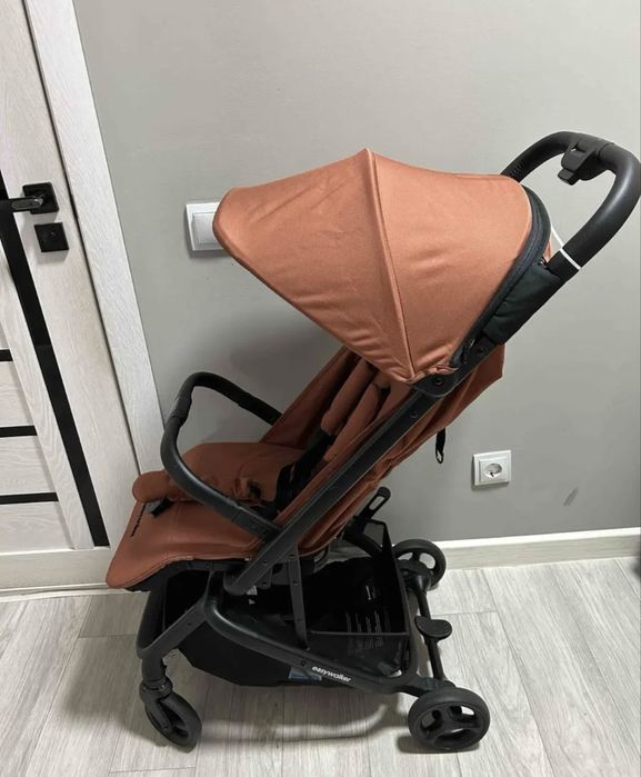 Продам коляску easywalker в хорошем состоянии