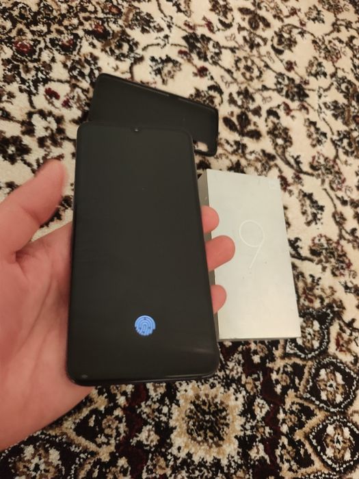 Mi 9 Flagman telefon, Xiaomi. 6/128 GB Xotira, Snapdragon 855 protsess