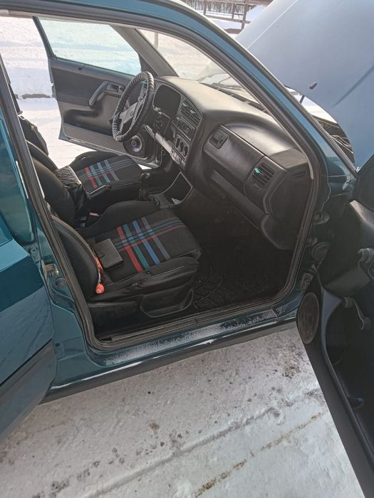 Продам гольф 3 на полном ходу