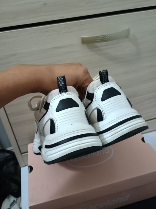 Дамски спортни обувки/маратонки