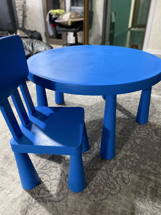 Детский стол и стульчик IKEA