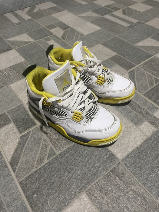 vad adidasi karl si jordan