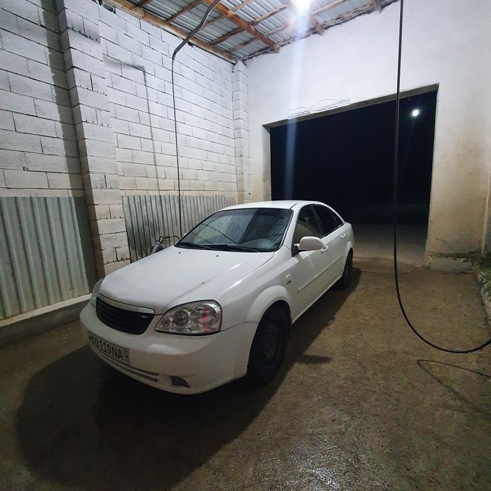 1.8 lasetti sotiladi