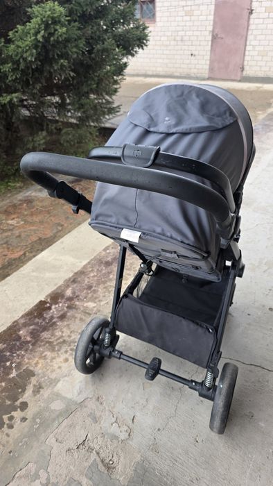 Две детские коляски