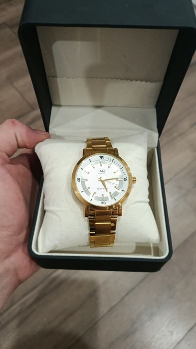 Часы позолото новые