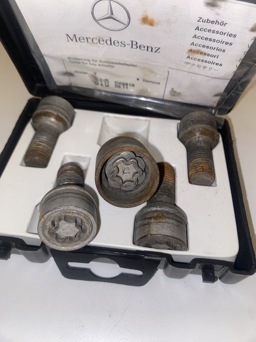 Секретки мерседес