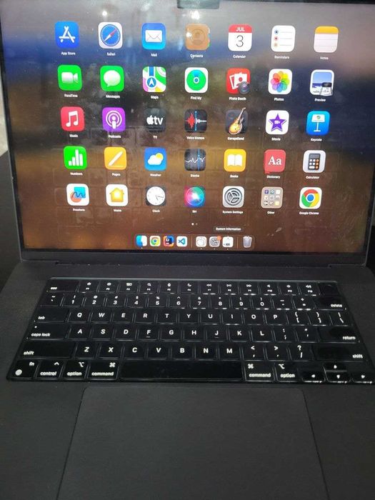 MacBook Pro 16" M3 Pro 18GB/512GB Space Black | 98% батарея