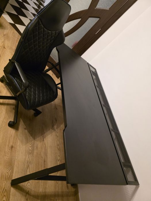 Vand birou gaming 180x60, scaun gaming si boxe Logitech Z407 – impreuna sau separat