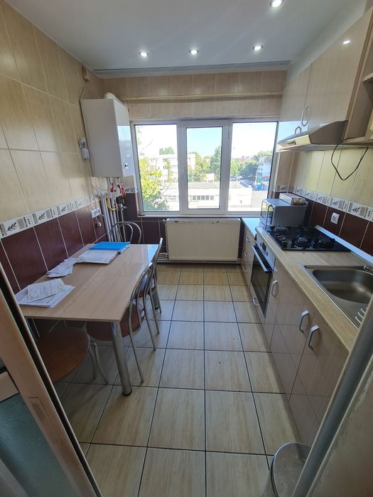 Vind 3camere micro16 etaj 4