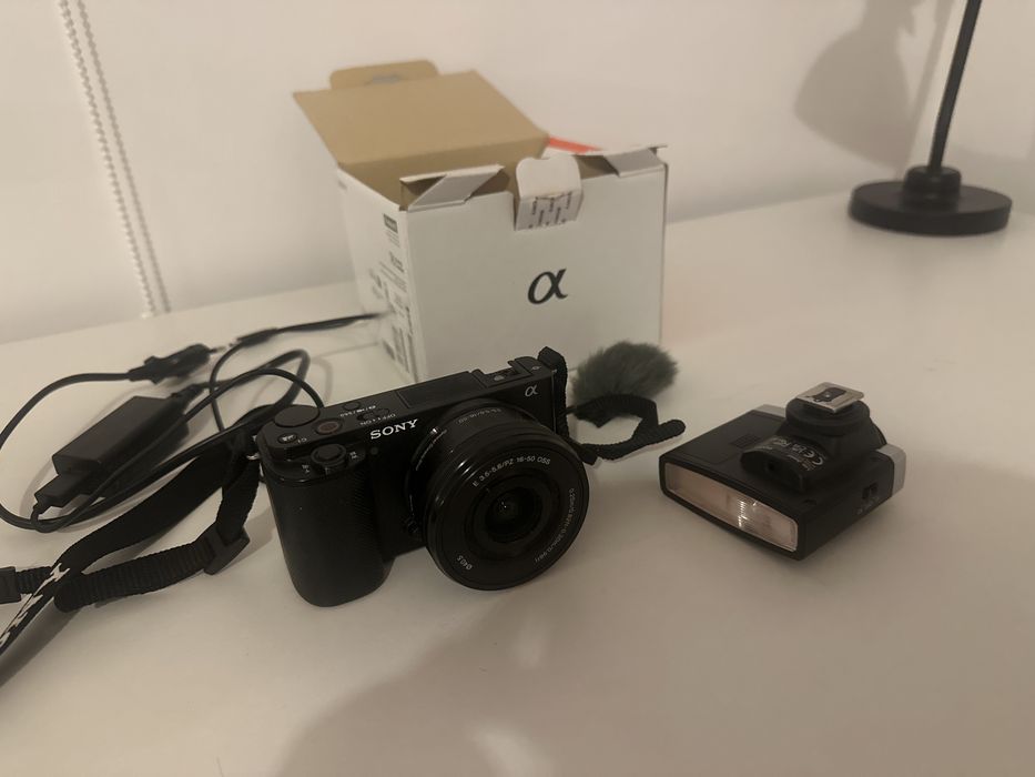 Camera Sony ZV-E10