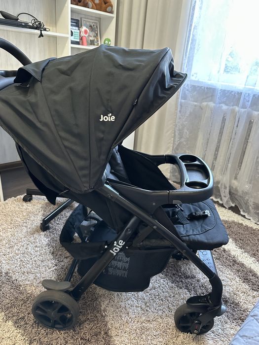 Продам коляску фирмы joie