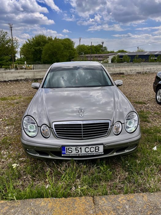 Mercedes  E Class W211