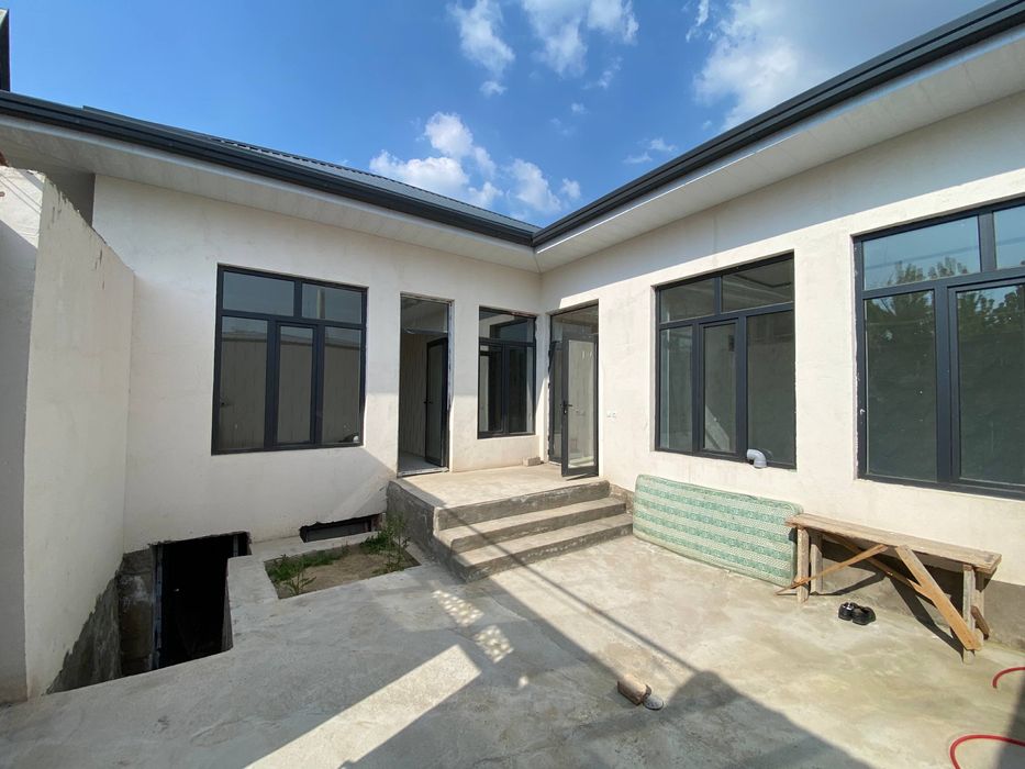 Сотилади ховли 4 та хонали 2 сотих Охунбобоев