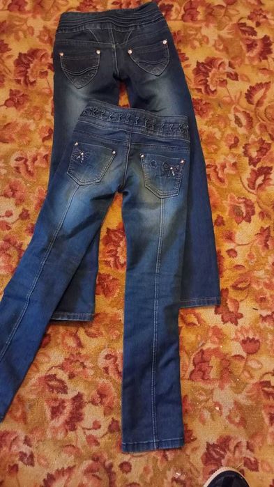 продам детские джинсы