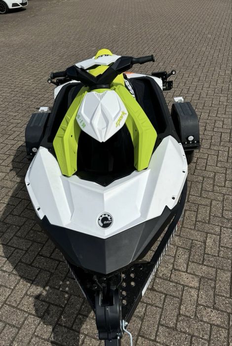 SeaDoo Spark 2up 2023 с колесар